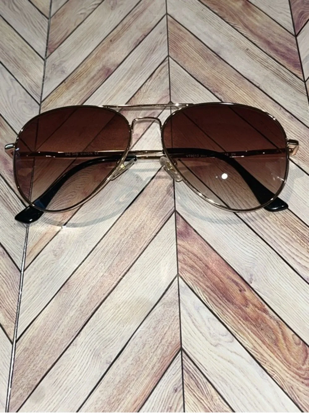 Veda Tinda vision Aviator Sunglasses with gold frame Brown Gradient Lenses